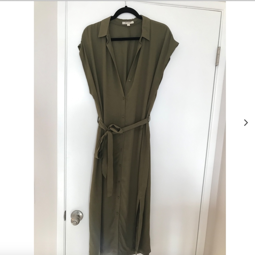 Nwot! Olive Button-Up Midi Dress By Arrays - image 8